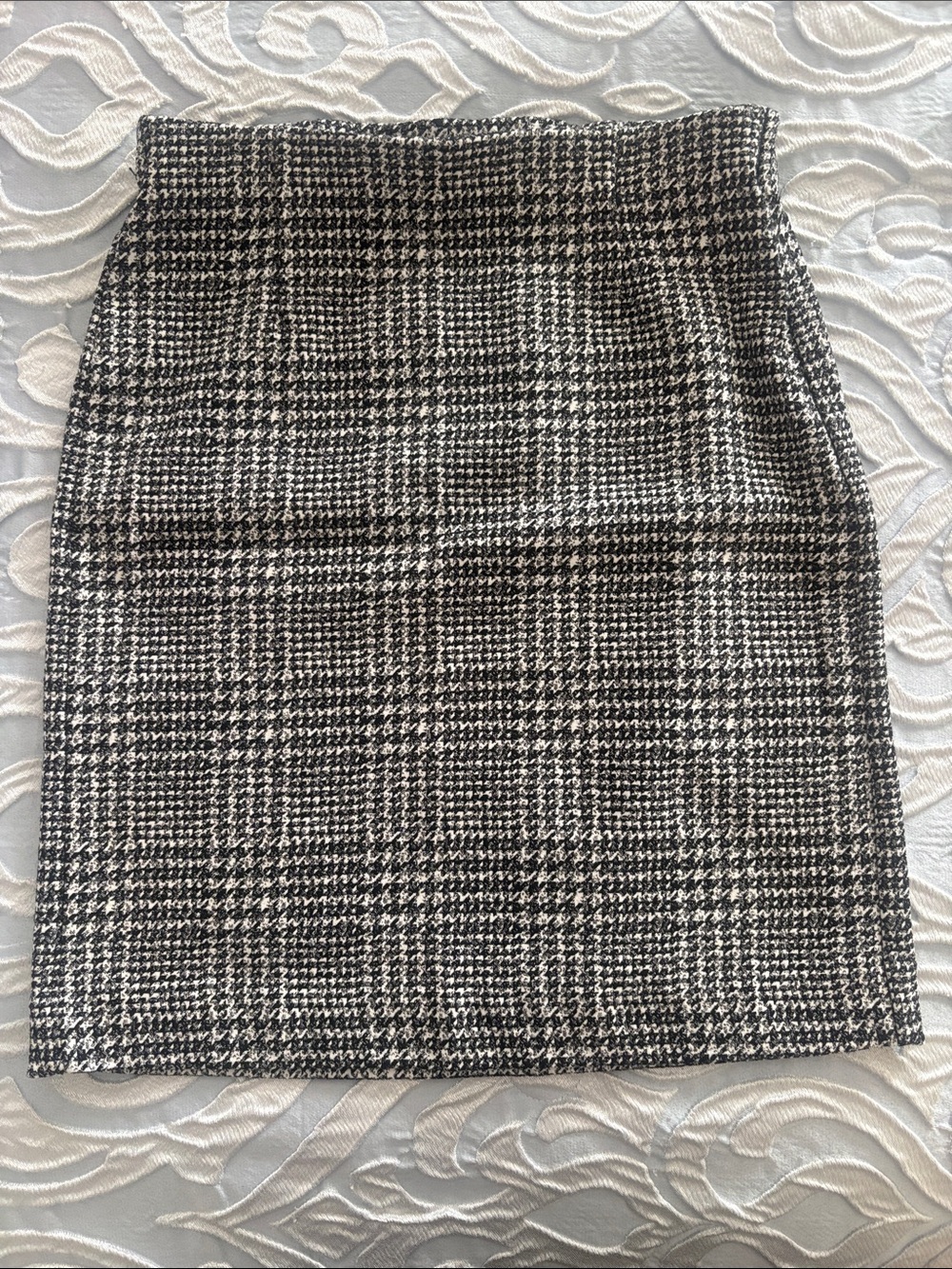 Classic Black & White Plaid Pencil Skirt